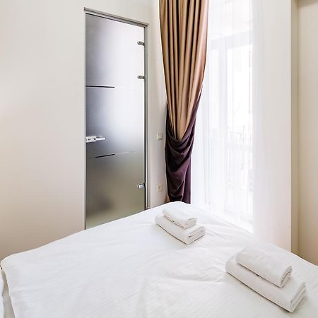 Leogrand Deluxe Apartments On Doroshenka 17 Lviv Exterior photo